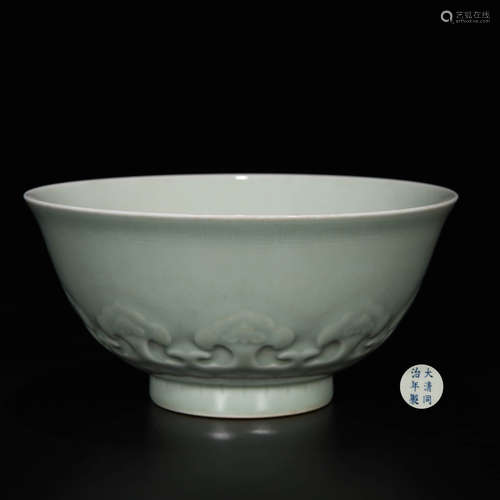 A Celadon Glaze Porcelain Bowl