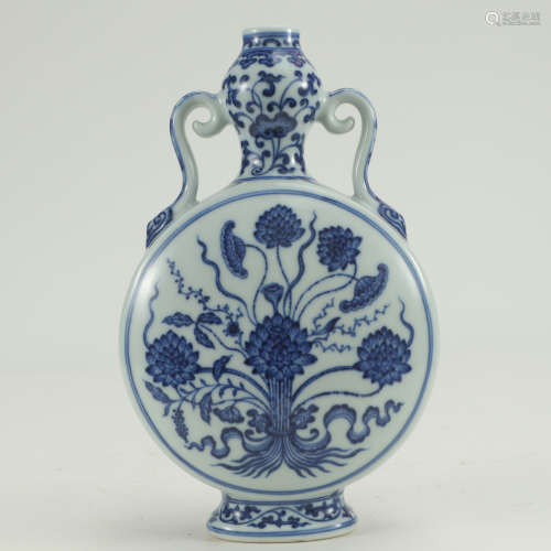 A Blue and White Floral Porcelain Oblate Gourd-shaped Vase