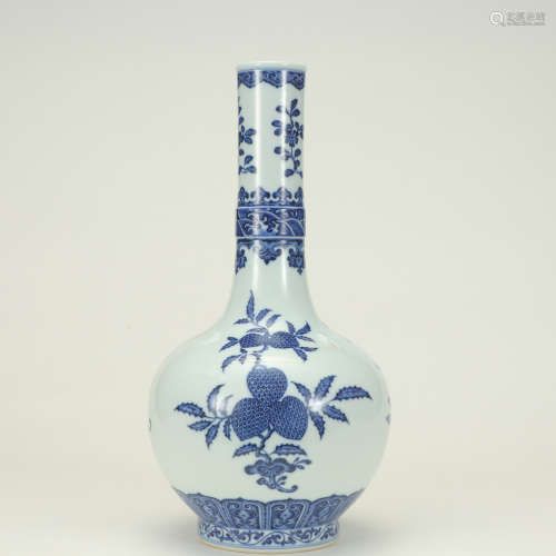 A Blue and White Floral&melon Pattern Porcelain Vase