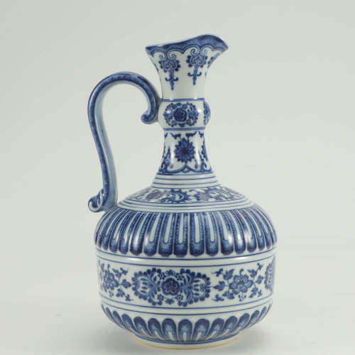 A Blue and White Floral Porcelain Pot