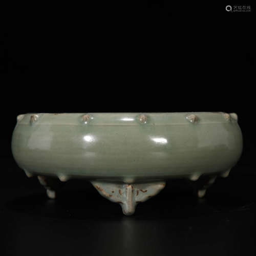A Celadon Glazed Porcelain Wash