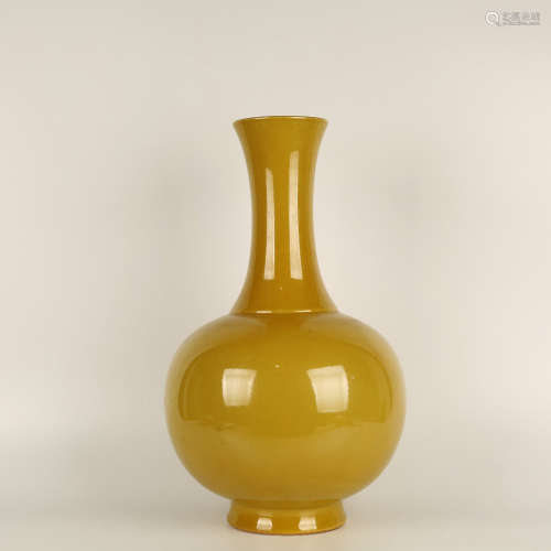 A Yellow Glaze Porcelain Vase