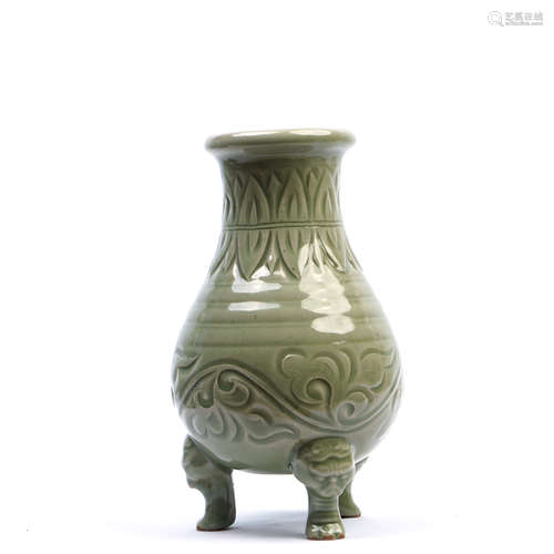 A Yaozhou Kiln Celadon Glaze Floral Carved Porcelain Tripod Vase