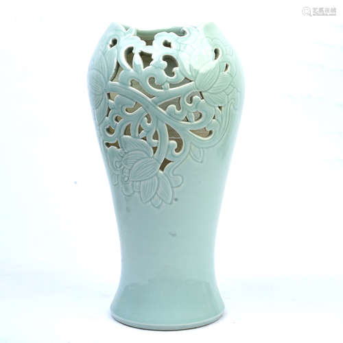 A Porcelain Piercing Vase