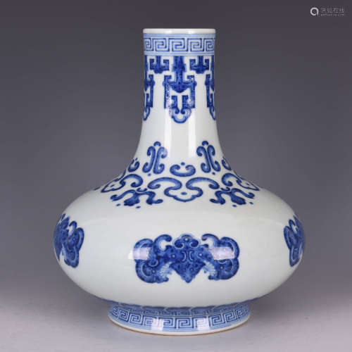 A Blue and White Bats Pattern Porcelain Vase