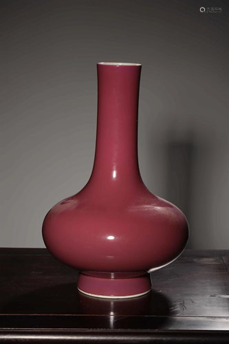 A RUBY-GLAZED VASE.MARK OF KANGXI