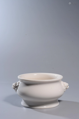 A DEHUAN-GLAZED CENSER.QING PERIOD