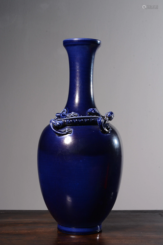 A BLUE-GLAZED 'DRAGON' VASE.QING PERIOD