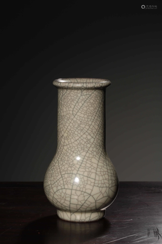 A GEYAO VASE.SONG PERIOD