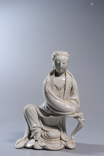 A DEHUA-GLAZED GUANYIN.MARK OF HE CHAO ZONG