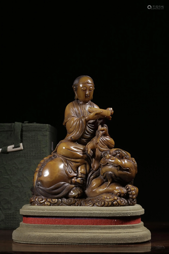 A SOAPSTONE FIGURE OF GUANYIN.MARK OF SHANGJUN