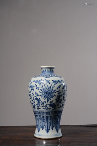 A BLUE AND WHITE MEIPINGMARK OF YONGZHENG