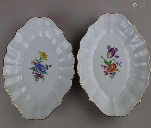 Zwei Schalen - Meissen Schwerterrmarke, frühes 20.Jh., geschweifte Navetteform