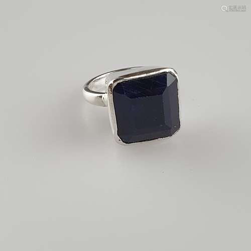 Saphirring - 925er Silber, Ringkopf besetzt mit einem blauen Saphir, ca.23ct.,