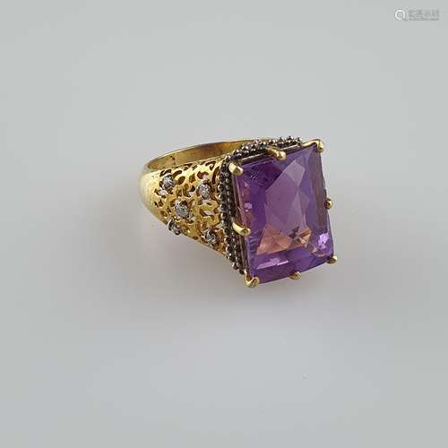 Amethyst-Ring - 925er Silber, vergoldet, Ringkopf besetzt mit facettiertem Amet