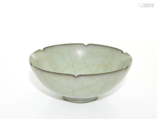A Fine Chinese Guan-Type Bowl