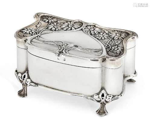 An Art Nouveau silver trinket box, Birmingham, c.1903, Henry Matthews, of shaped, rectangular form