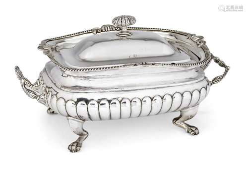 An impressive Scottish silver soup tureen, Edinburgh, c.1809, George Fenwick, the half-lobed