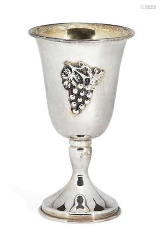 A modern Israeli silver Kiddush cup, stamped ST925, decorated with applied fruiting vine and