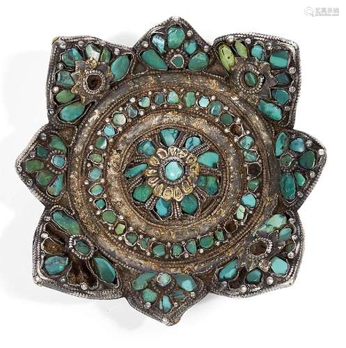 A Tibetan turquoise inlaid boss, 18th/19th century, centered with a raised knop mounted with gilt