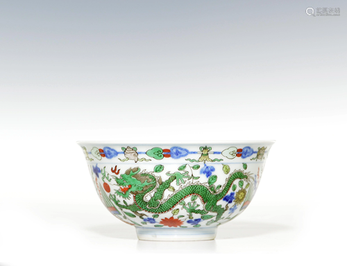 A CHINESE WUCAI PORCELAIN BOWL