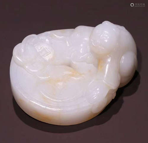 HETIAN JADE CARVED FIGURE PENDANT