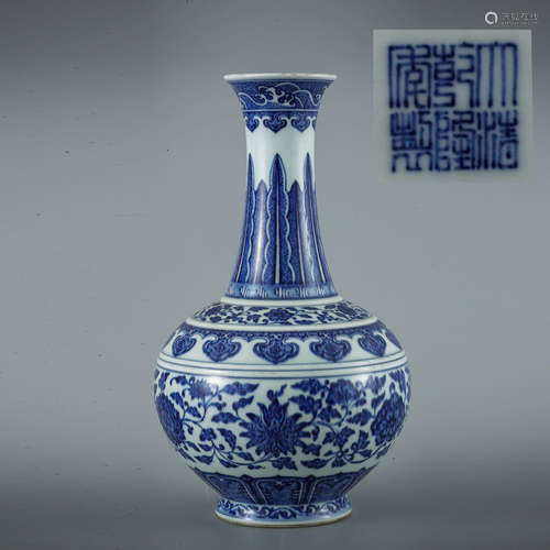 A Blue and White Twining Flowers Pattern Porcelain Vase