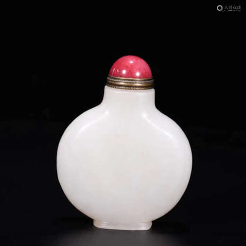 A Hetian Jade Snuff Bottle