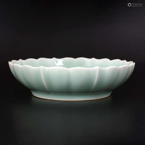 An Azure Glaze Porcelain Lotus Petal-shaped Plate