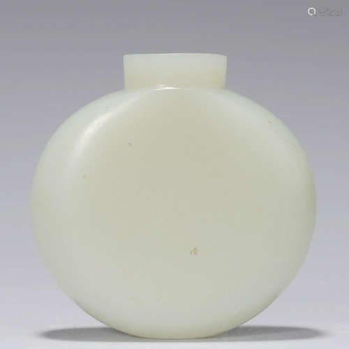 A Hetian Jade Snuff Bottle