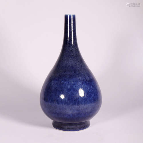 A Sprinkle-blue Glaze Porcelain Flask