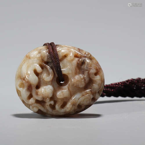 A Chi-dragon Carved Hetian Jade Pendant