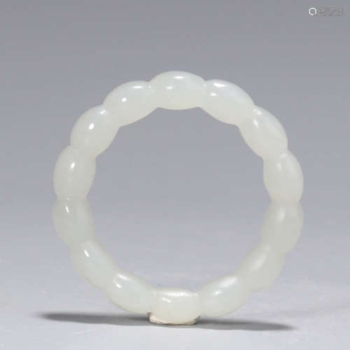 A Beads String Pattern Hetian Jade Ring