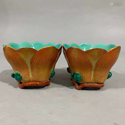 A Pair of Lotus Pattern Tricolour Porcelain Cups