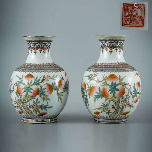 A Pair of Peach Pattern Gilt-inlaid Porcelain Vase