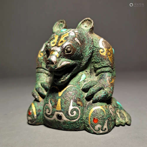 A Gold and Silver Inlaying Bronze Bear Paper Weight