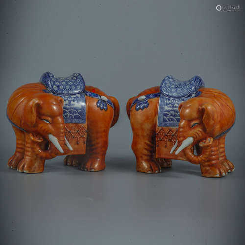 A Pair of Blue and White Coral Red Glaze Porcelain Elephant Ornaments