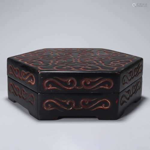 A Carved Red Lacquerwork Box with Cover