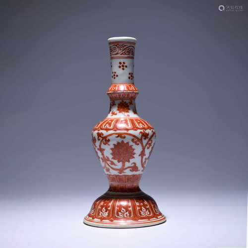 A CHINESE IRON RED FLORAL PORCELAIN PORCELAIN CANDLESTICK