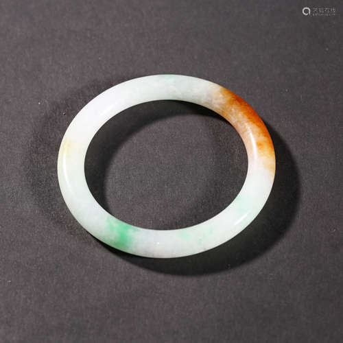 A JADEITE BRACELET