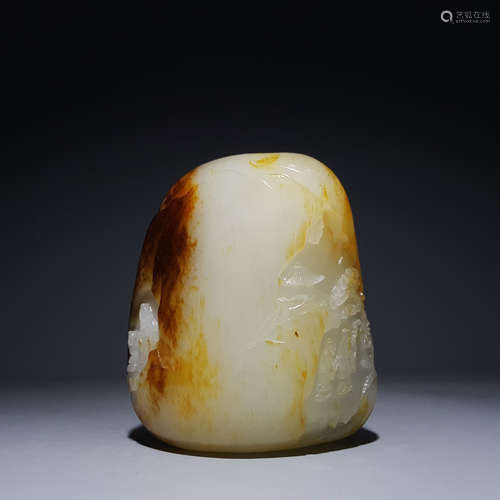 A CHINESE HETIAN JADE ORNAMENT