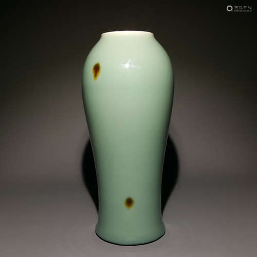 QING DYNASTY, LONGQUAN VASE