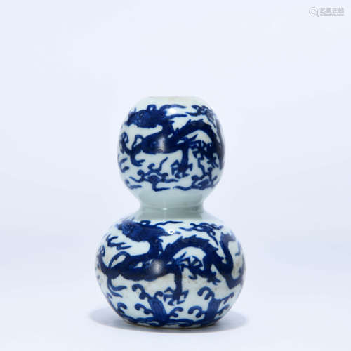 A Blue and White Double Gourd Shpaed Vase