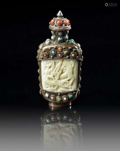 A HARDSTONE-INLAID METAL-MOUNTED CHINESE BONE SNUFF BOTTLE, 19TH-20TH CENTURY