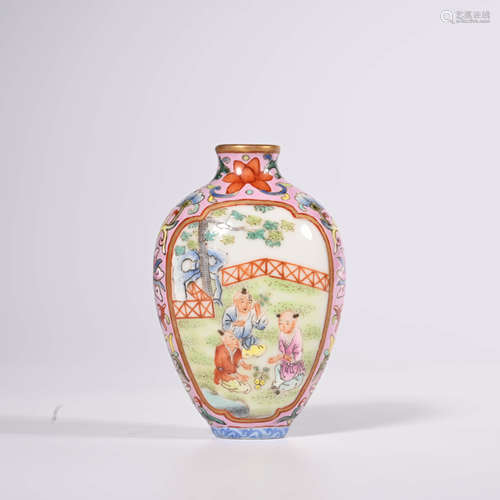 A Famille Rose Painted Snuff Bottle