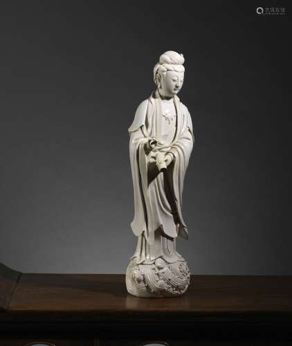 观音中国，福建，德化清代，约18°世纪单色瓷