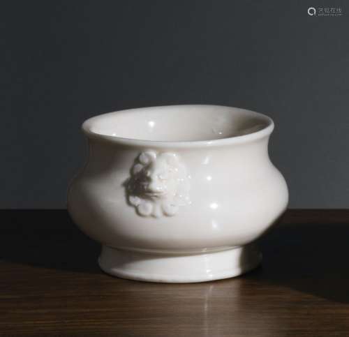 香水瓶中国，德化，清代，约17°-18°世纪单色瓷器