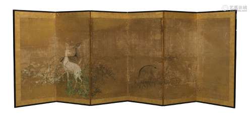 屏风与六片叶子日本，江户时代，19世纪纸上的水墨、彩色颜料和金箔。125×56.5厘米×6片叶子素中鹿的装饰。出处：Compagnie de la Chine et des Indes (Paris) (Inv.20861 1970年在东京收购)