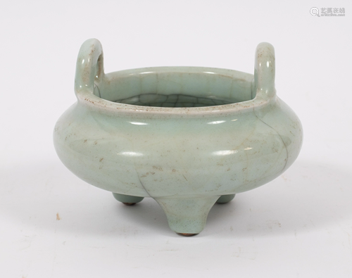 CHINESE GE-WARE CELADON CENSER, H 3.75