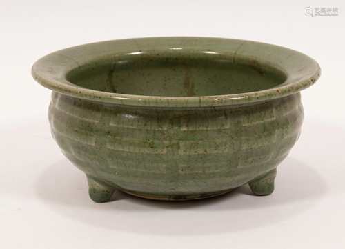 CHINESE LONGQUAN STYLE CELADON CENSER, H 4